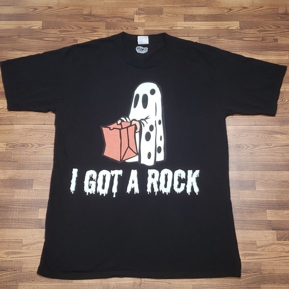 Port & Co. "I GOT A ROCK Charlie Brown"  Halloween Tee-shirt size medium